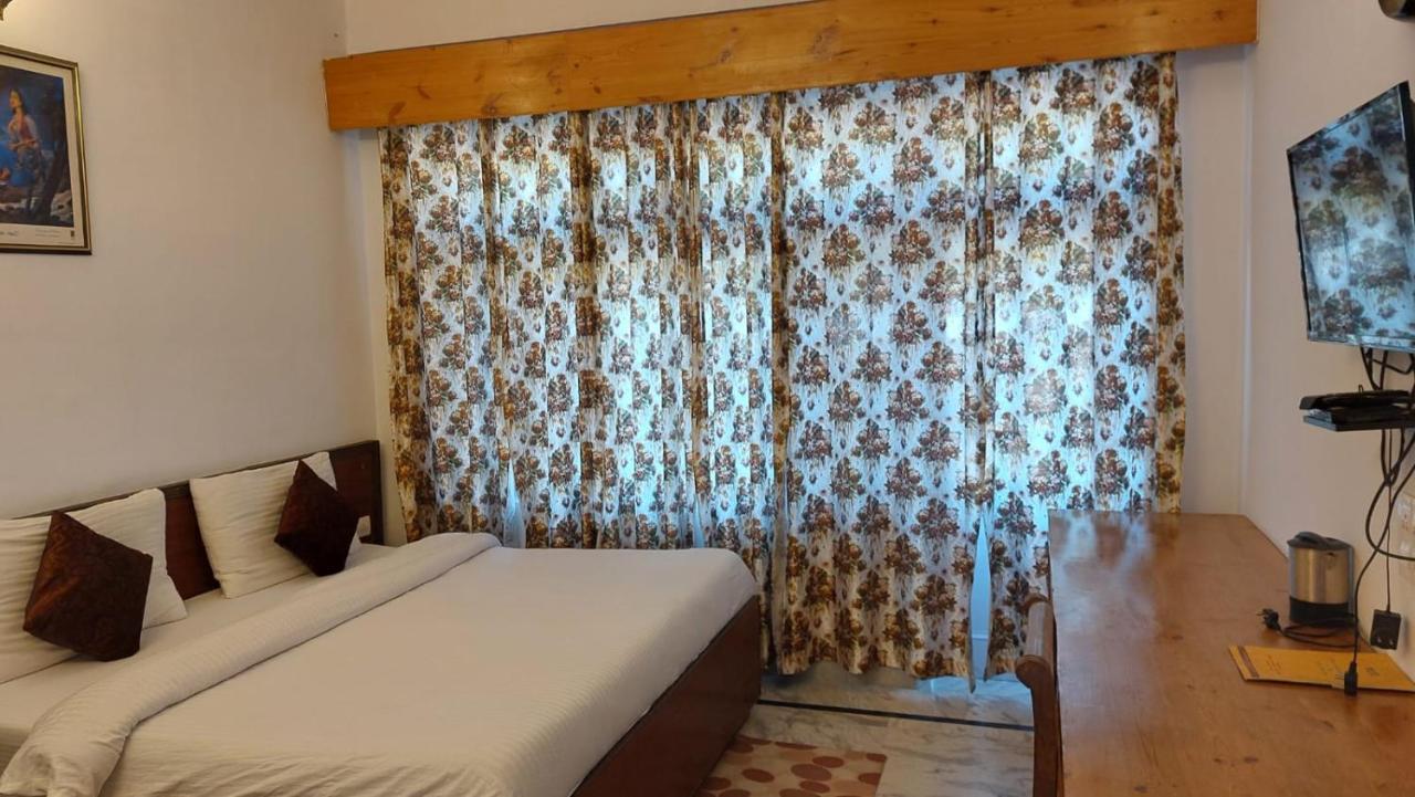 Hotel Sunshine Dharamshala Esterno foto