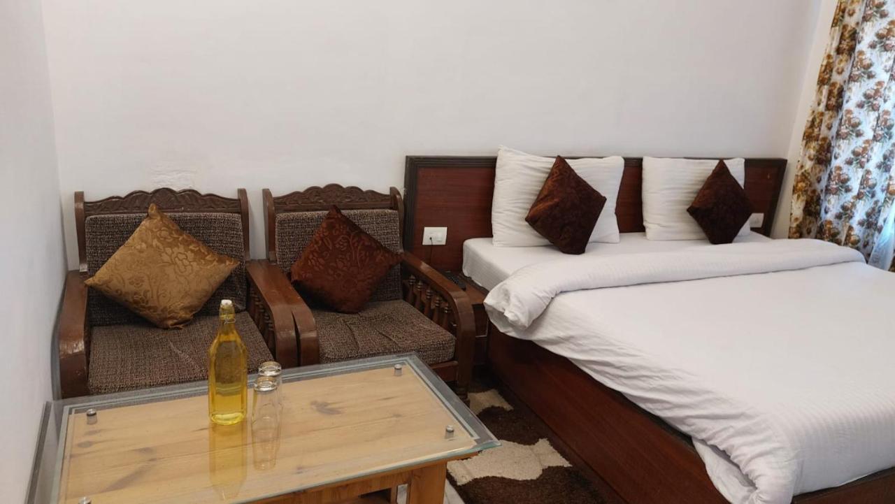 Hotel Sunshine Dharamshala Esterno foto