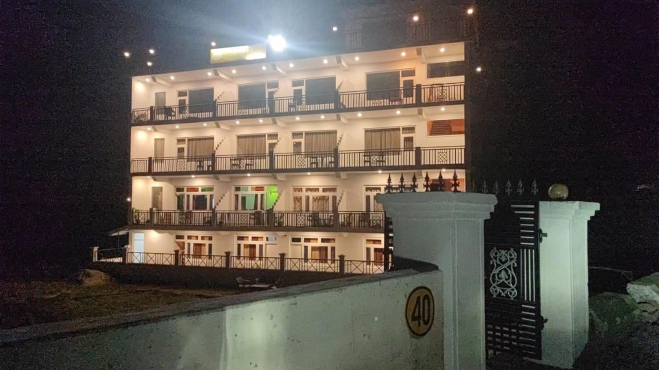 Hotel Sunshine Dharamshala Esterno foto